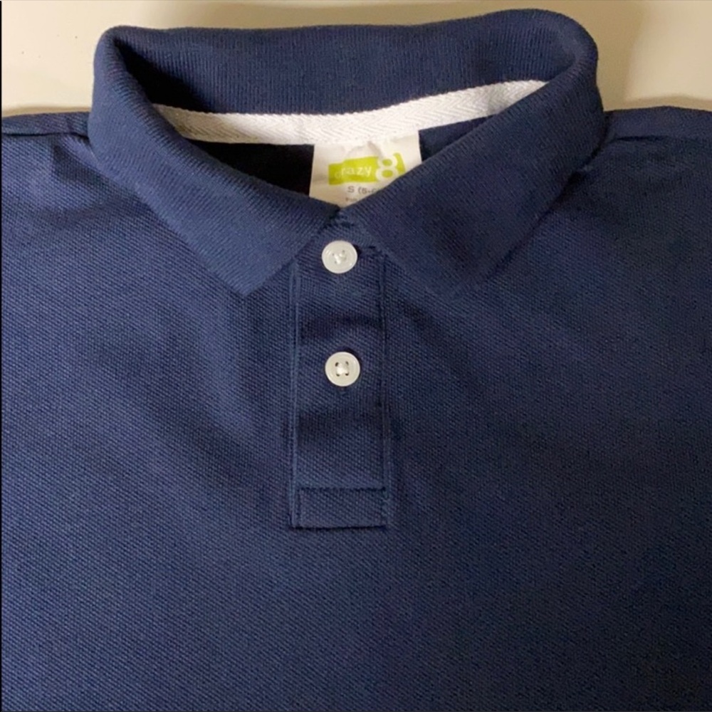 CRAZY 8 BOYS NAVY POLO. SIZE S (5-6)